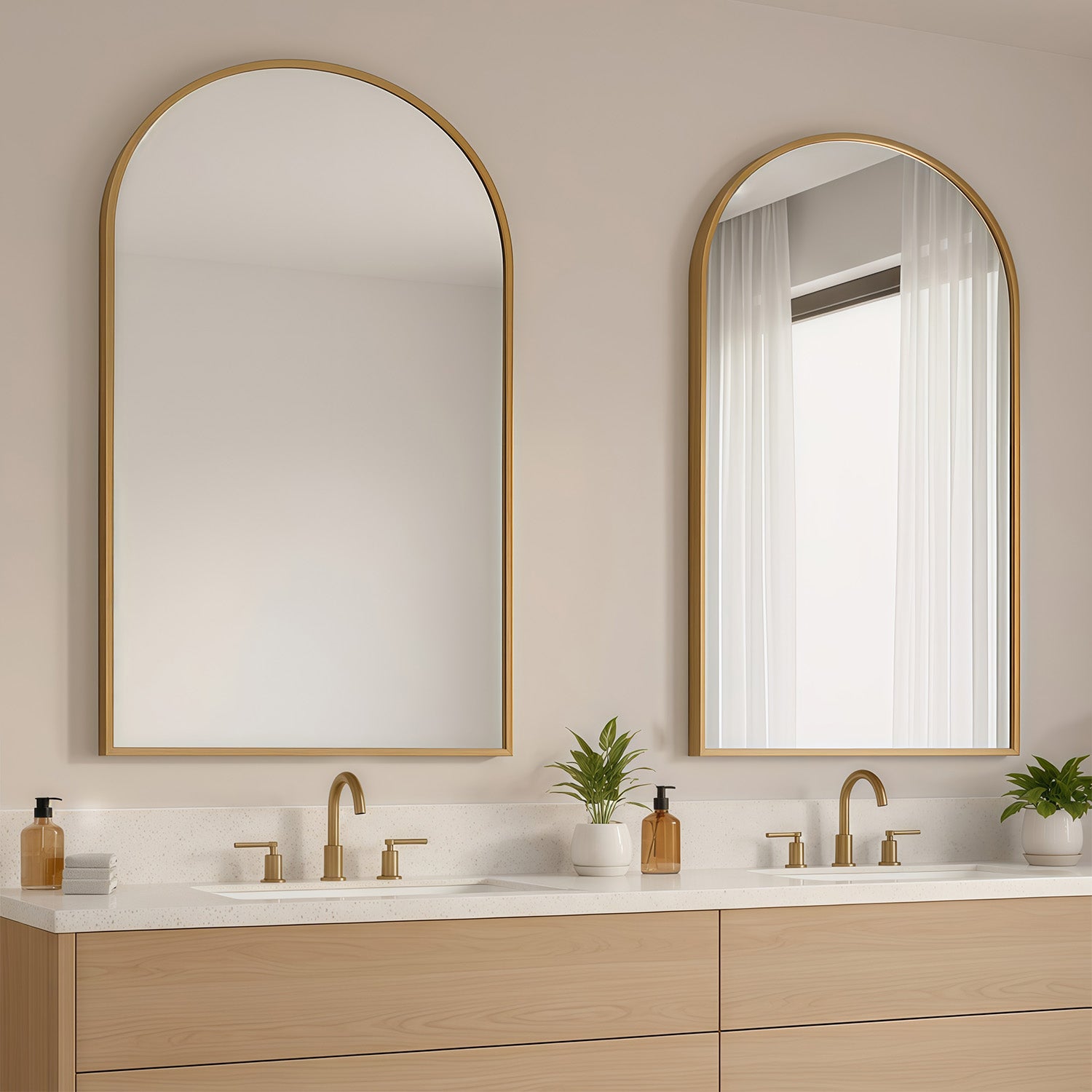 LIFERECORD 24" x 36" Metal Frame Arched Bathroom Mirror, Gold